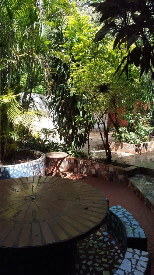 Residencial Uno Hostel Puerto Iguazú Buitenkant foto